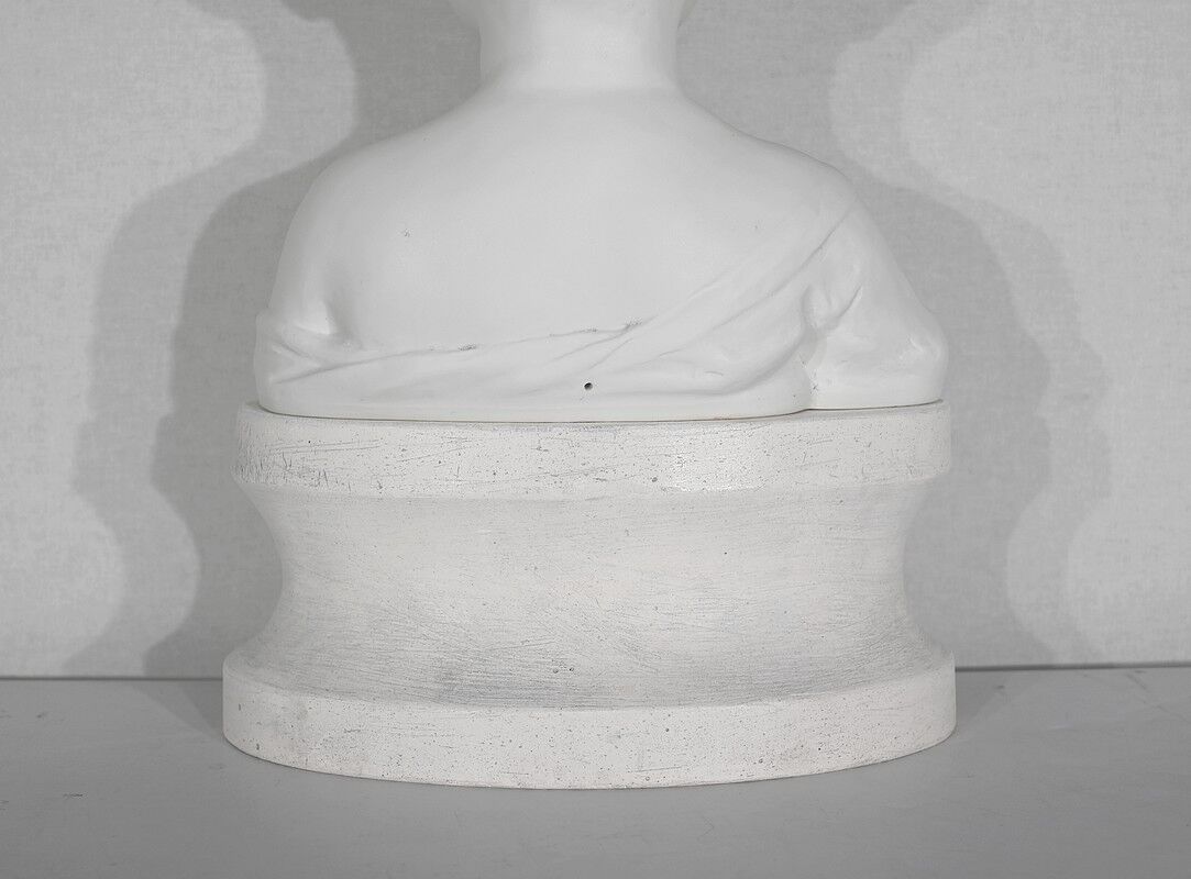 Children's bust in biscuit of limoges – early twentieth century