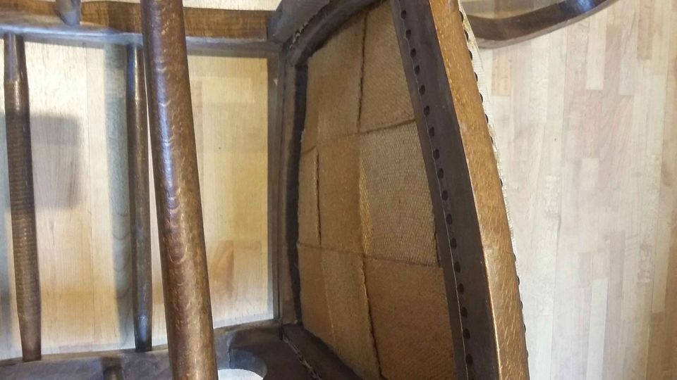 Set of 2 antique chairs