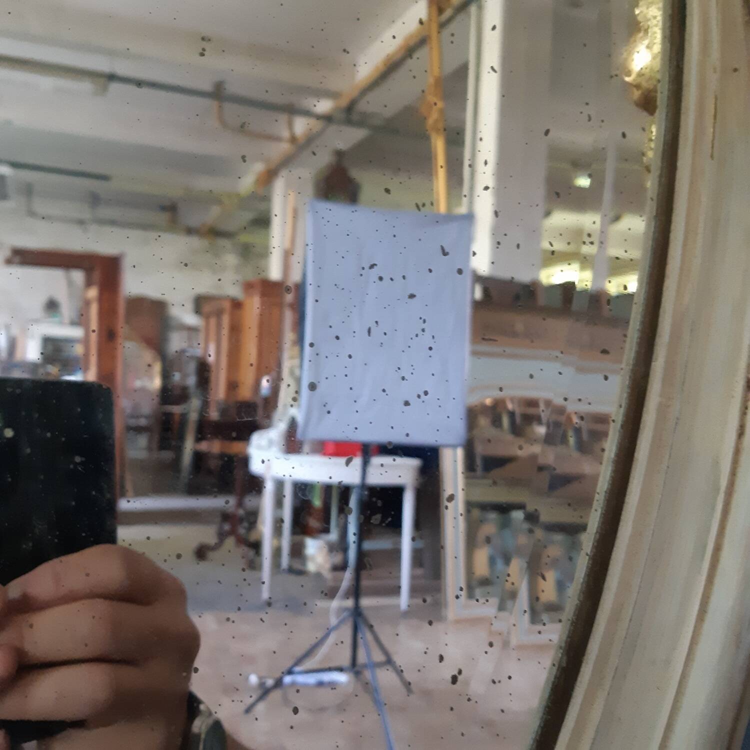 White and gold oval mirror 101X70