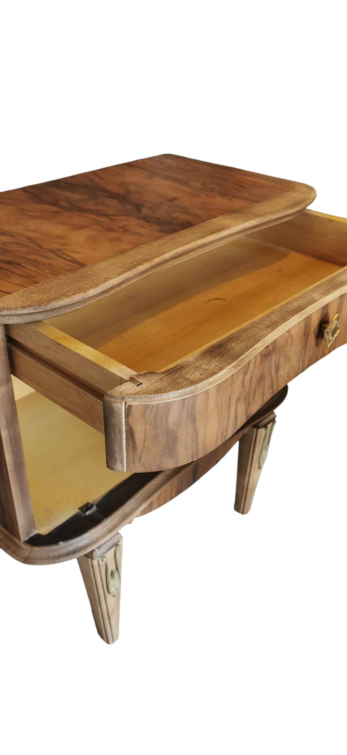 Small vintage chest of drawers from the 50s/60s.