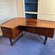 Bureau scandinave vintage en bois façon palissandre, années 60/70