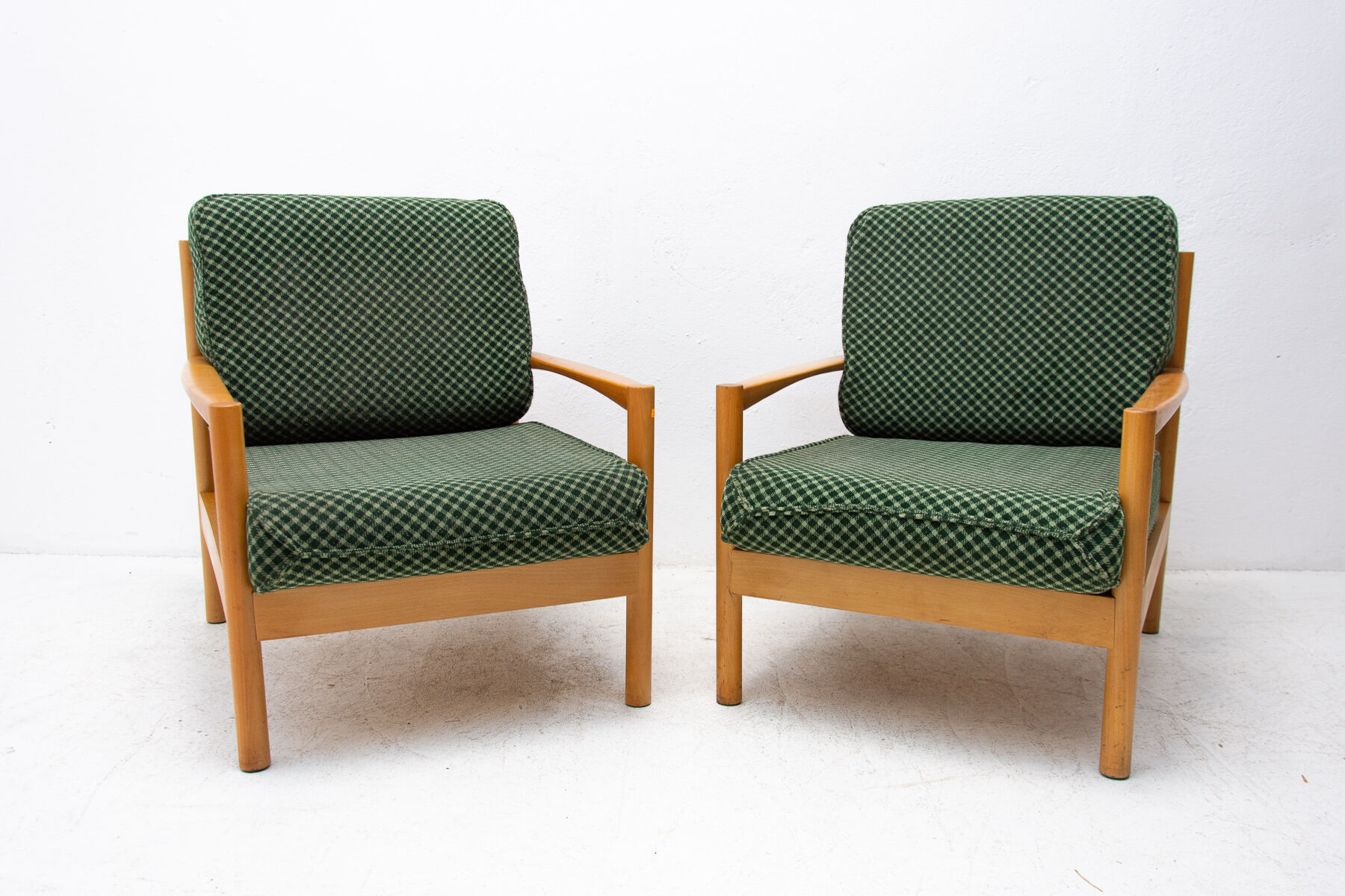 A pair of mid century Scandinavian style armchairs, 1970´s