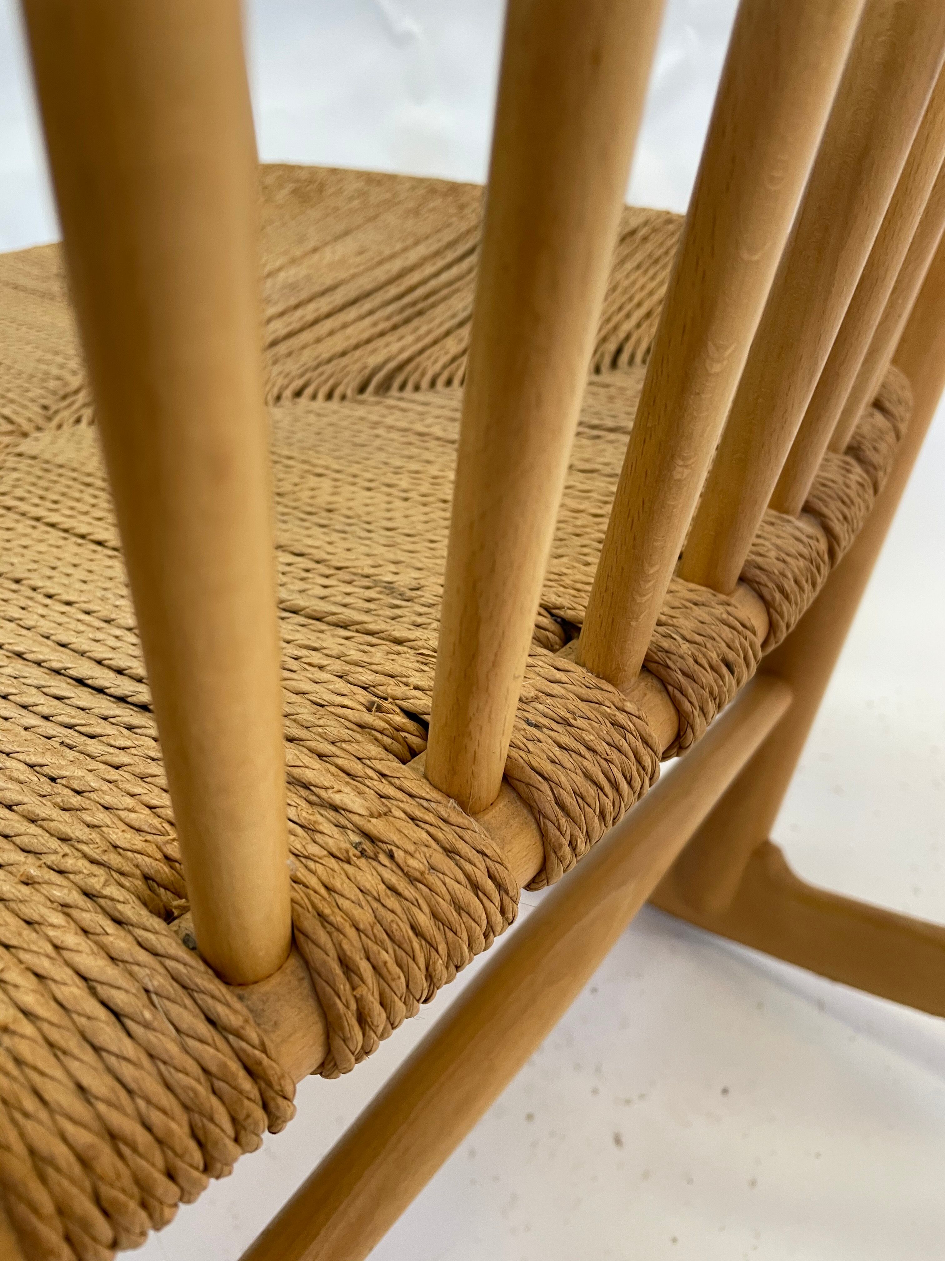 J16 rocking chair by Hans J. Wegner