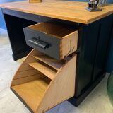 Desk of Postof the 1950s