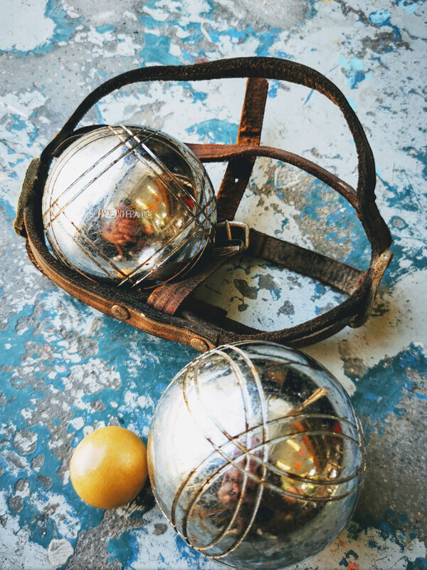 Vintage petanque box