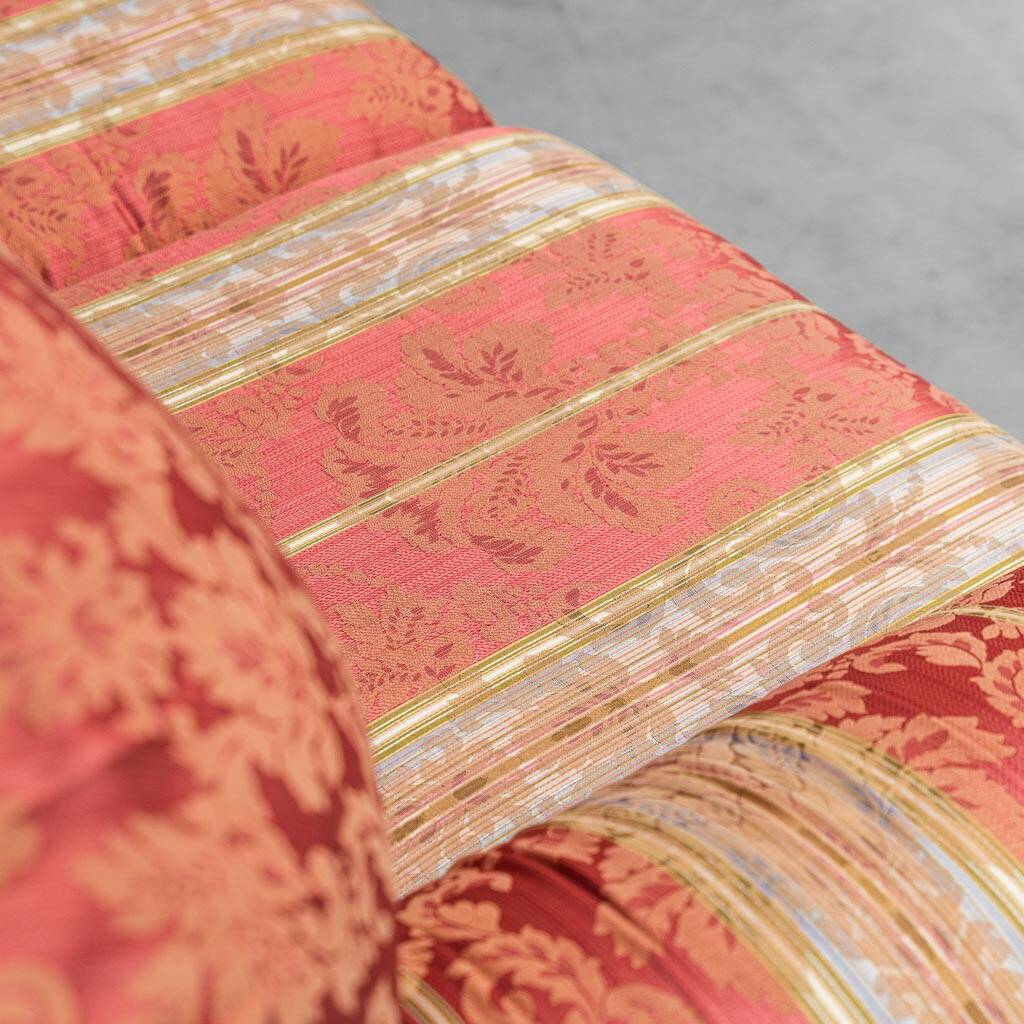 Divano due posti in tessuto broccato anni ’50 vintage