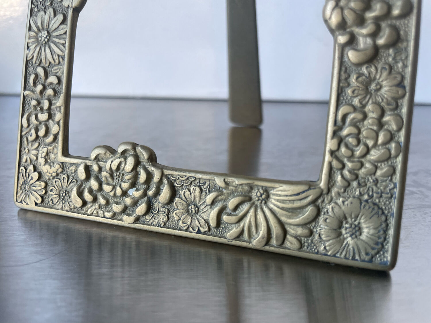 Antique Japanese Bronze Metal frame  13.5 cm x 10.5cm