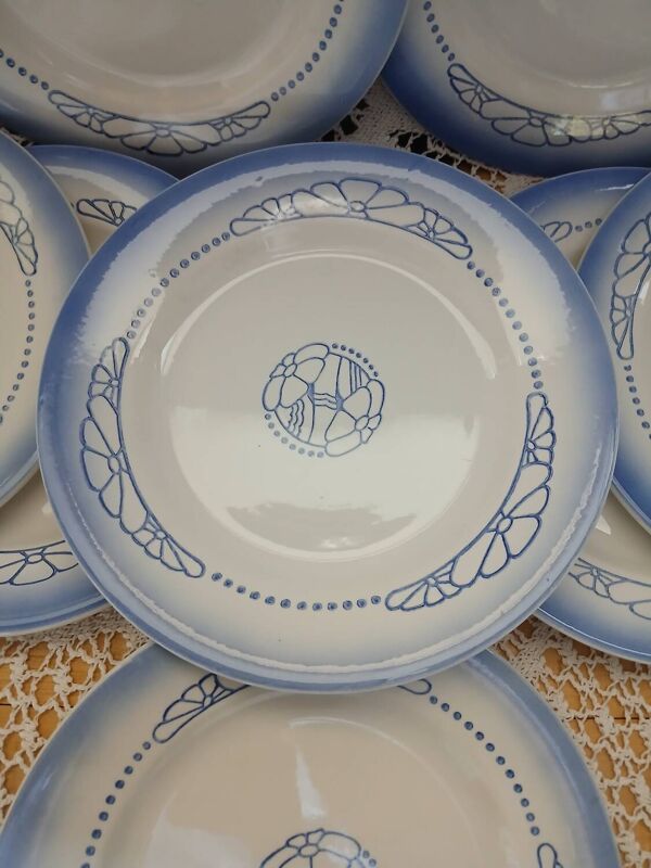 8 assiettes plates anciennes Digoin et Sarreguemines