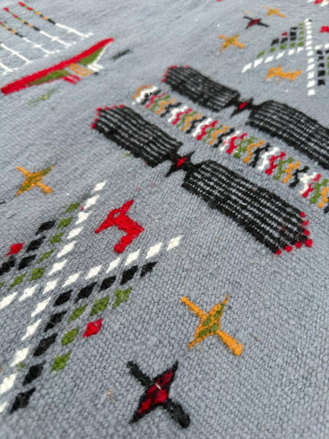 Handmade kilim rug