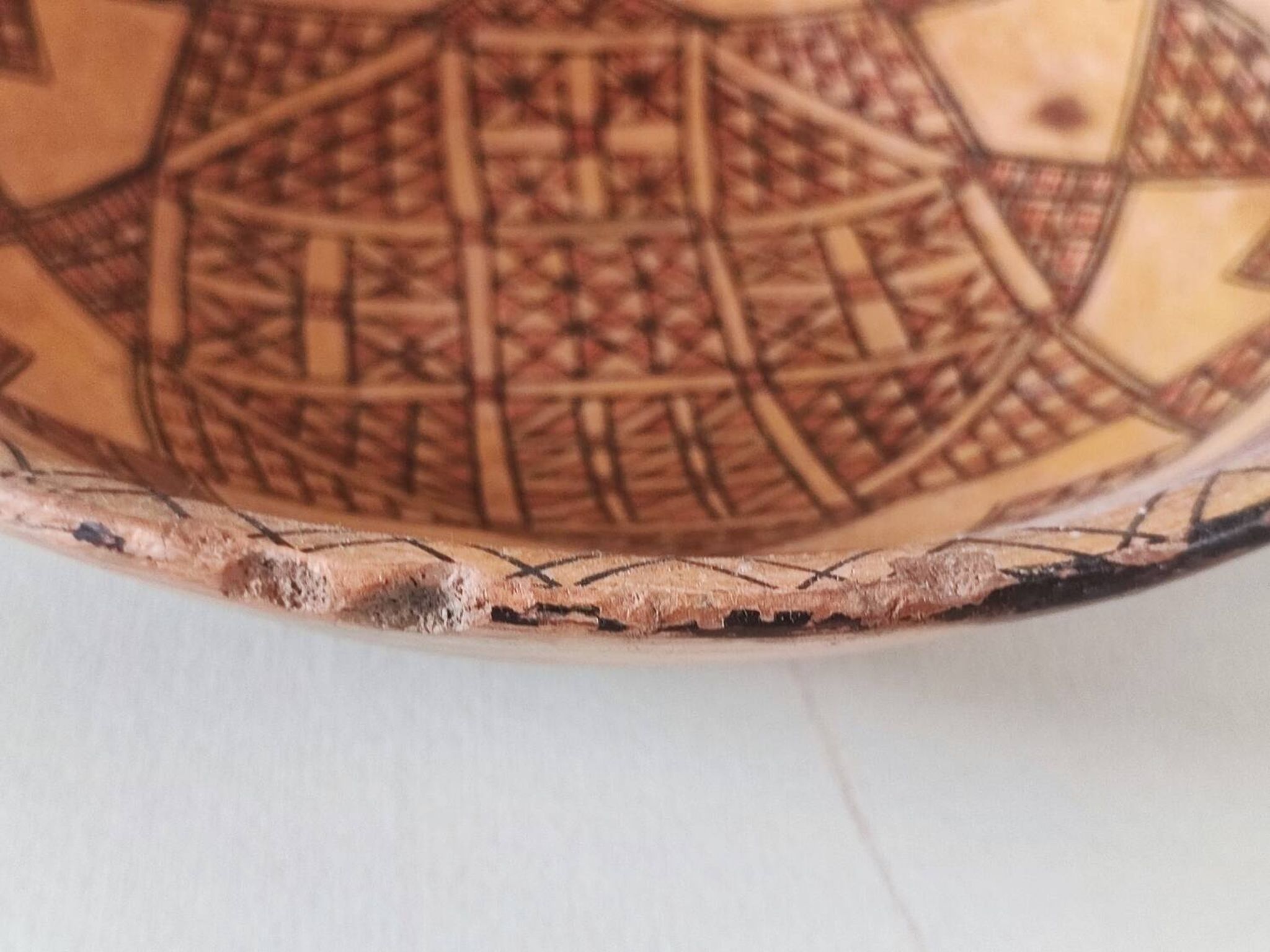 Ancien plat ideqqi kabyle terre cuite