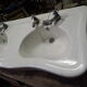 Double sink on spindle feet