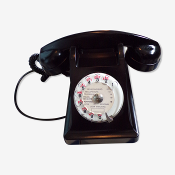 Téléphone vintage à cadran en bakélite