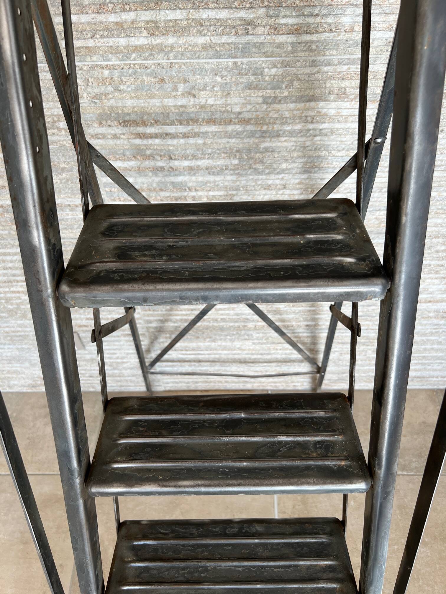 Manufrance 1930 industrial metal stepladder