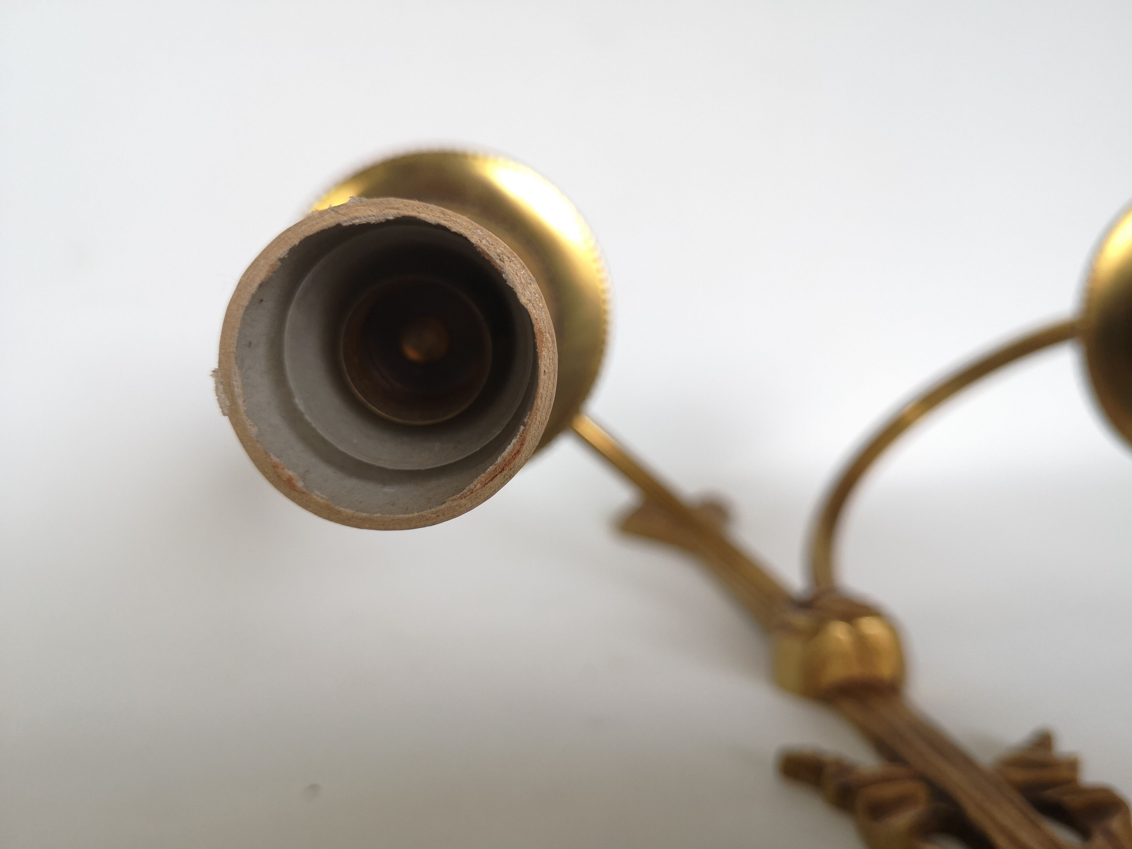 Wall apply in gilded brass