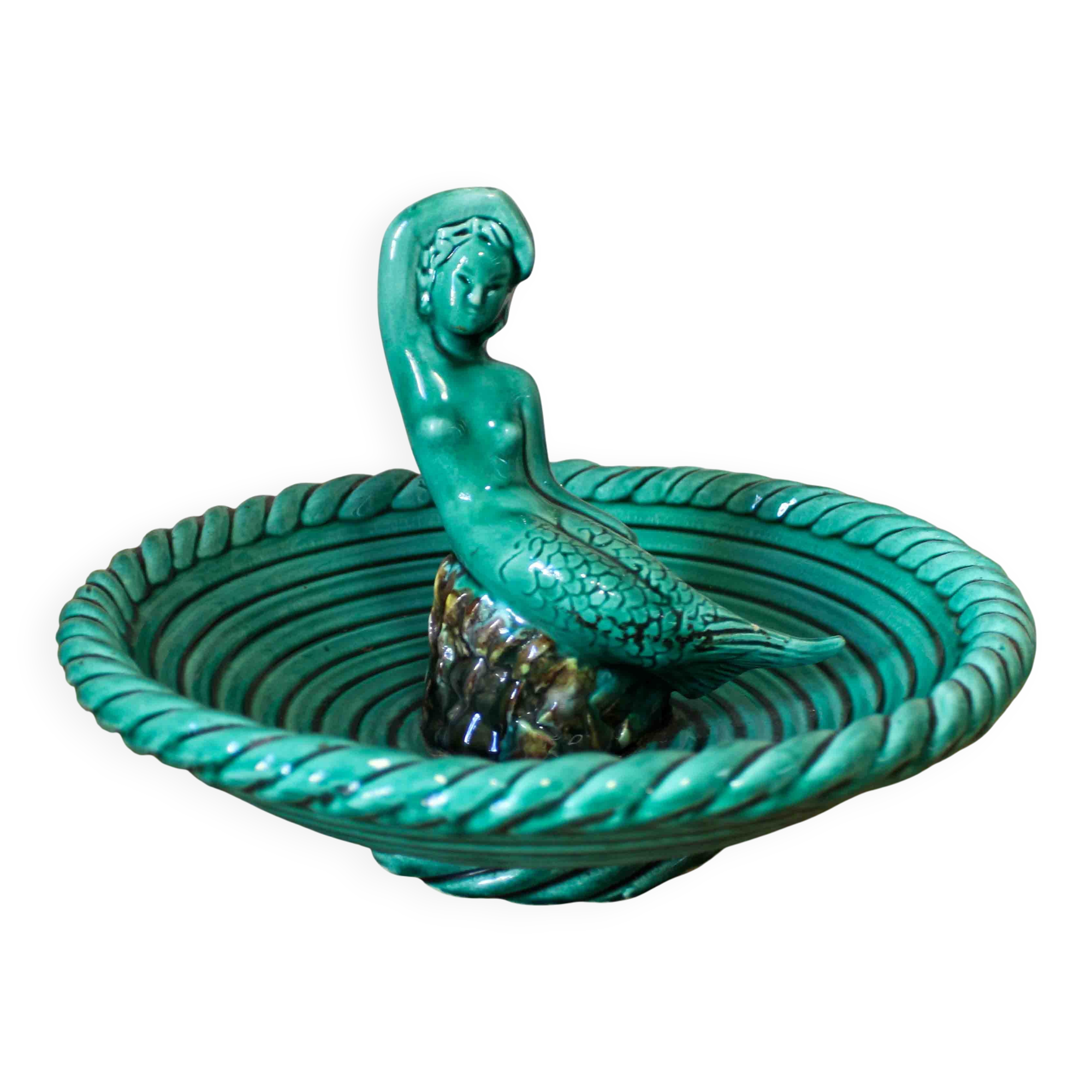 Ceramic cup with mermaid decoration