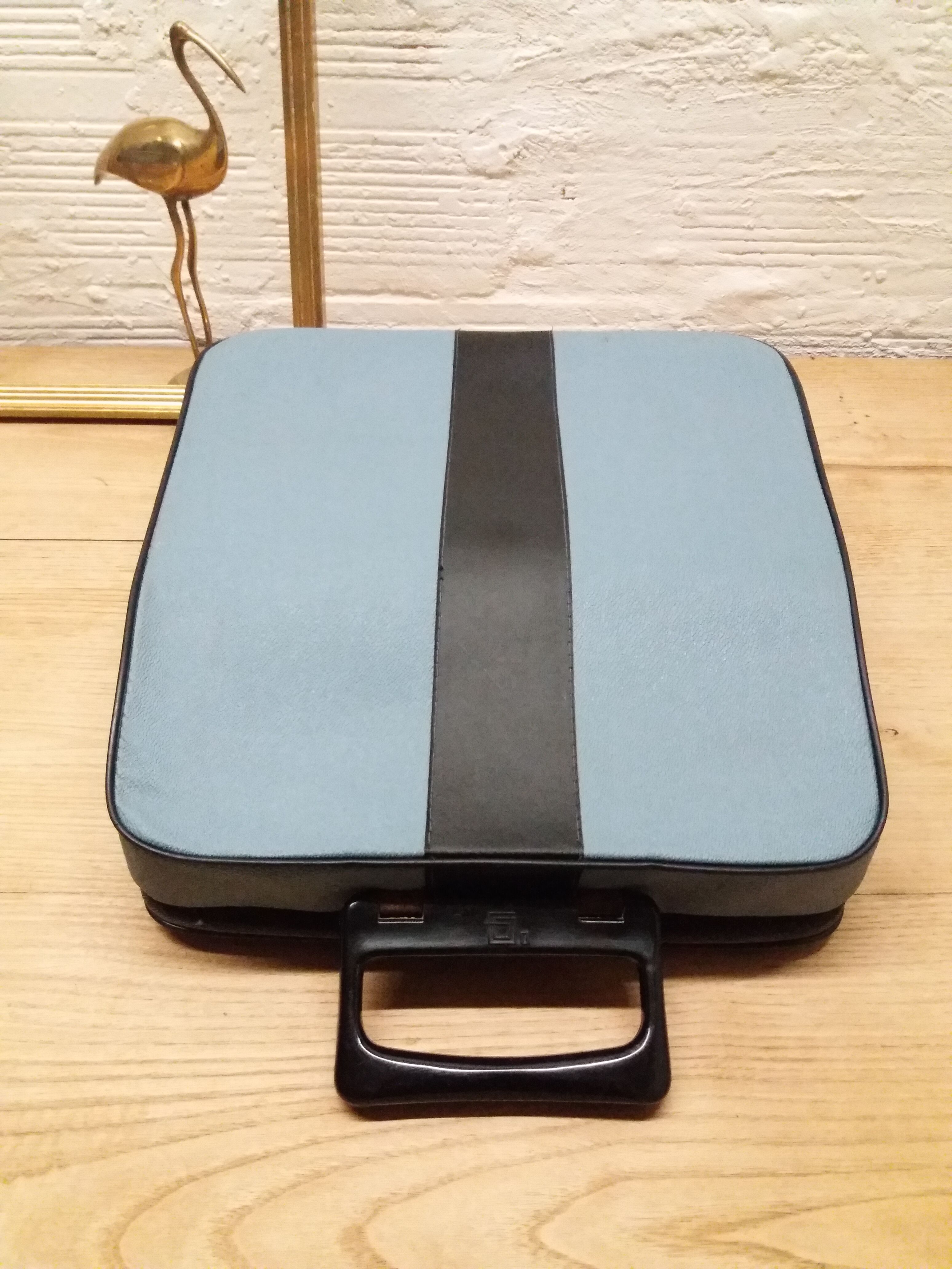 Machine à écrire Olivetti Lettera 32