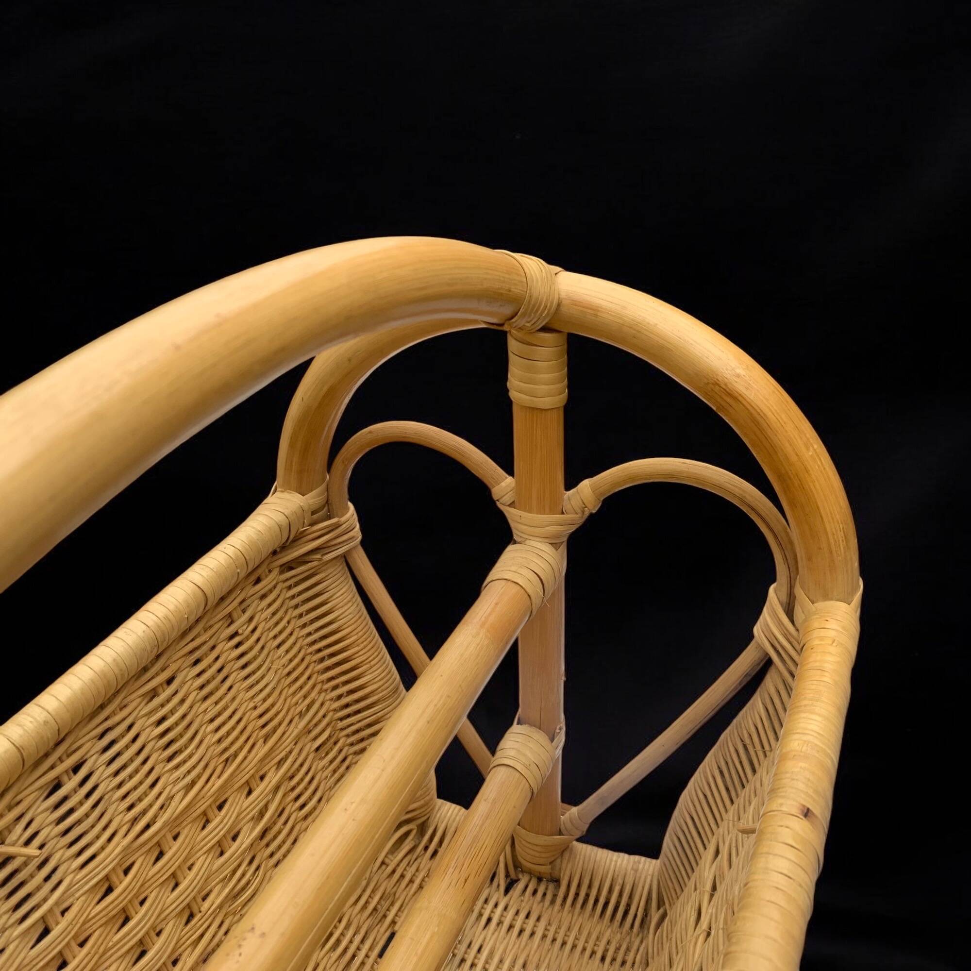 Porte-revue vintage en osier et bambou