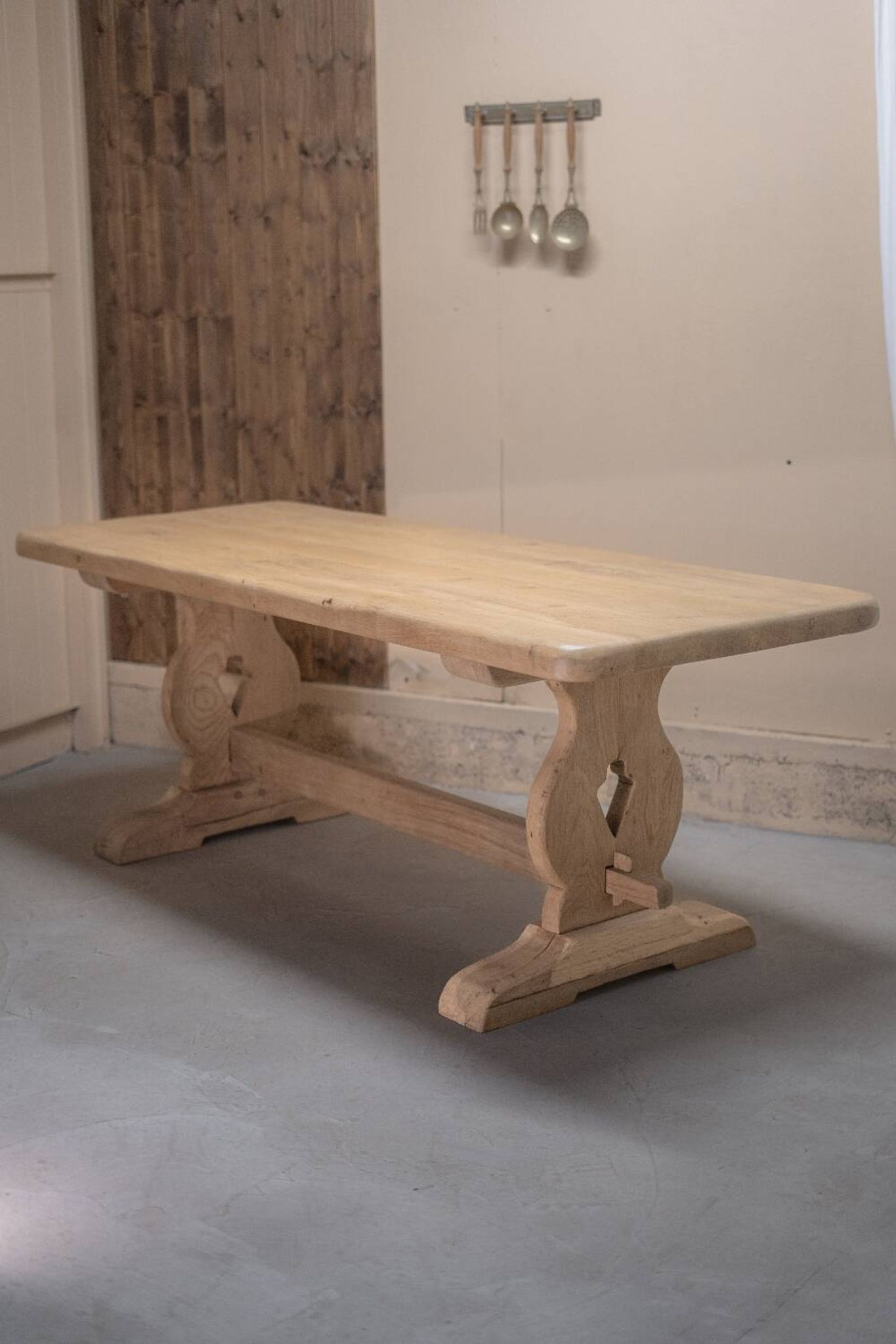 Table monastère rénovée