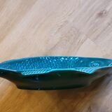 Ceramic serving flat plate in the shape of green fish