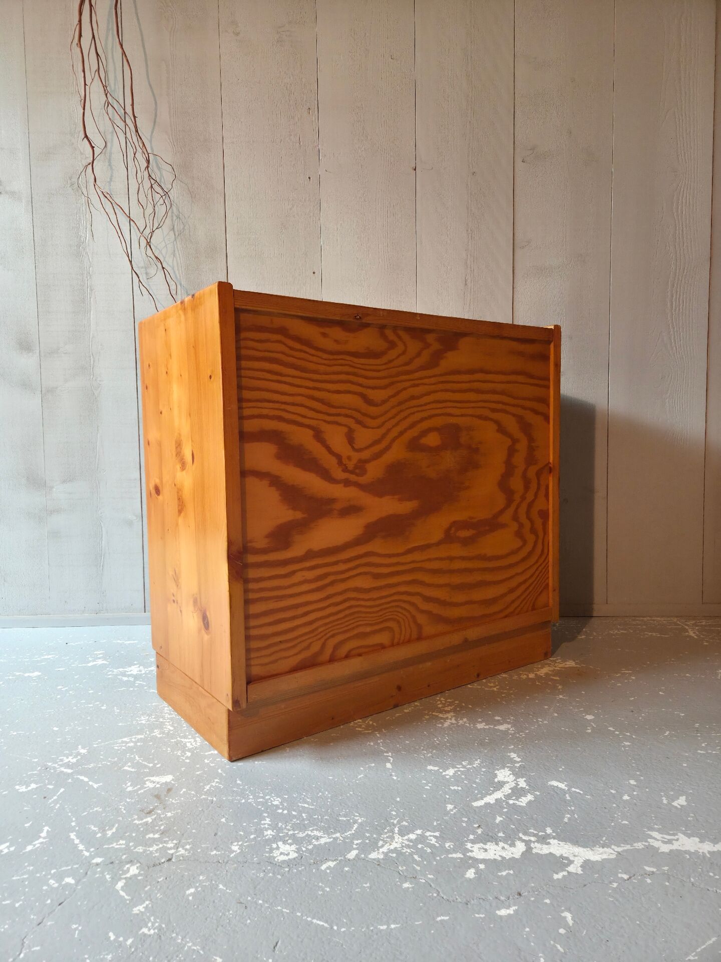 Commode en pin