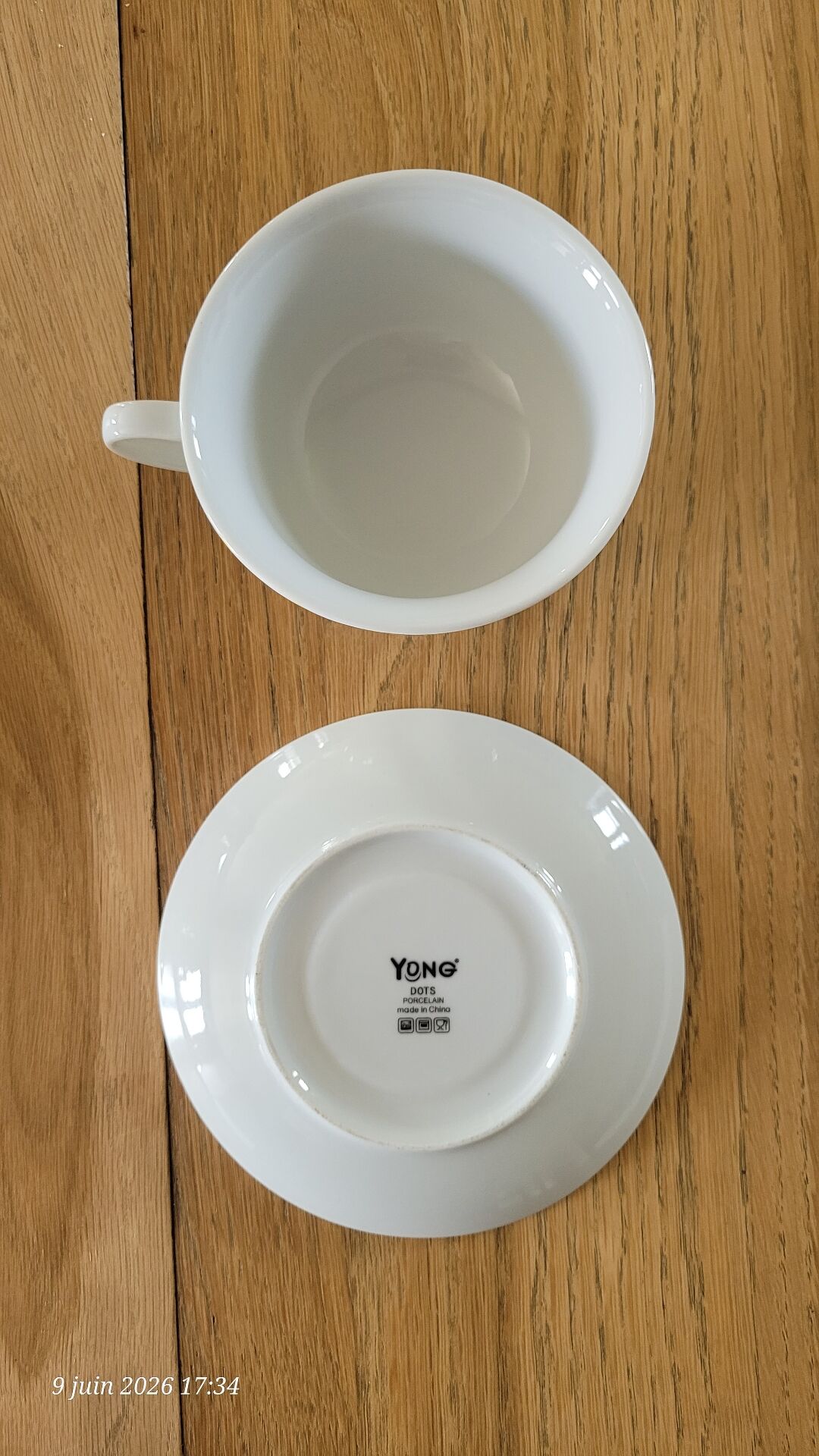 Solitary teapot "tea for one"