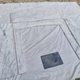 Cheminée Pompadour en marbre blanc de Carrare