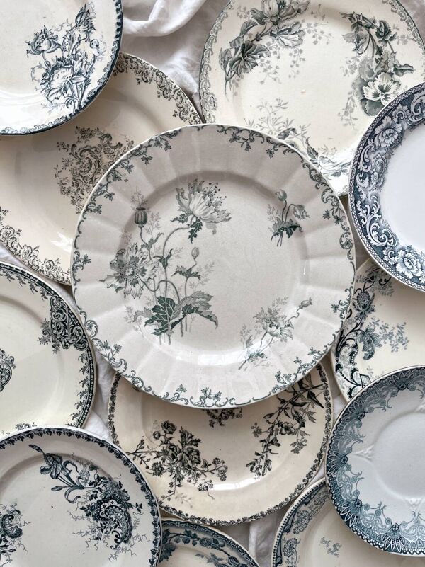 Plat rond en terre de fer « Pavots » Choisy le Roi