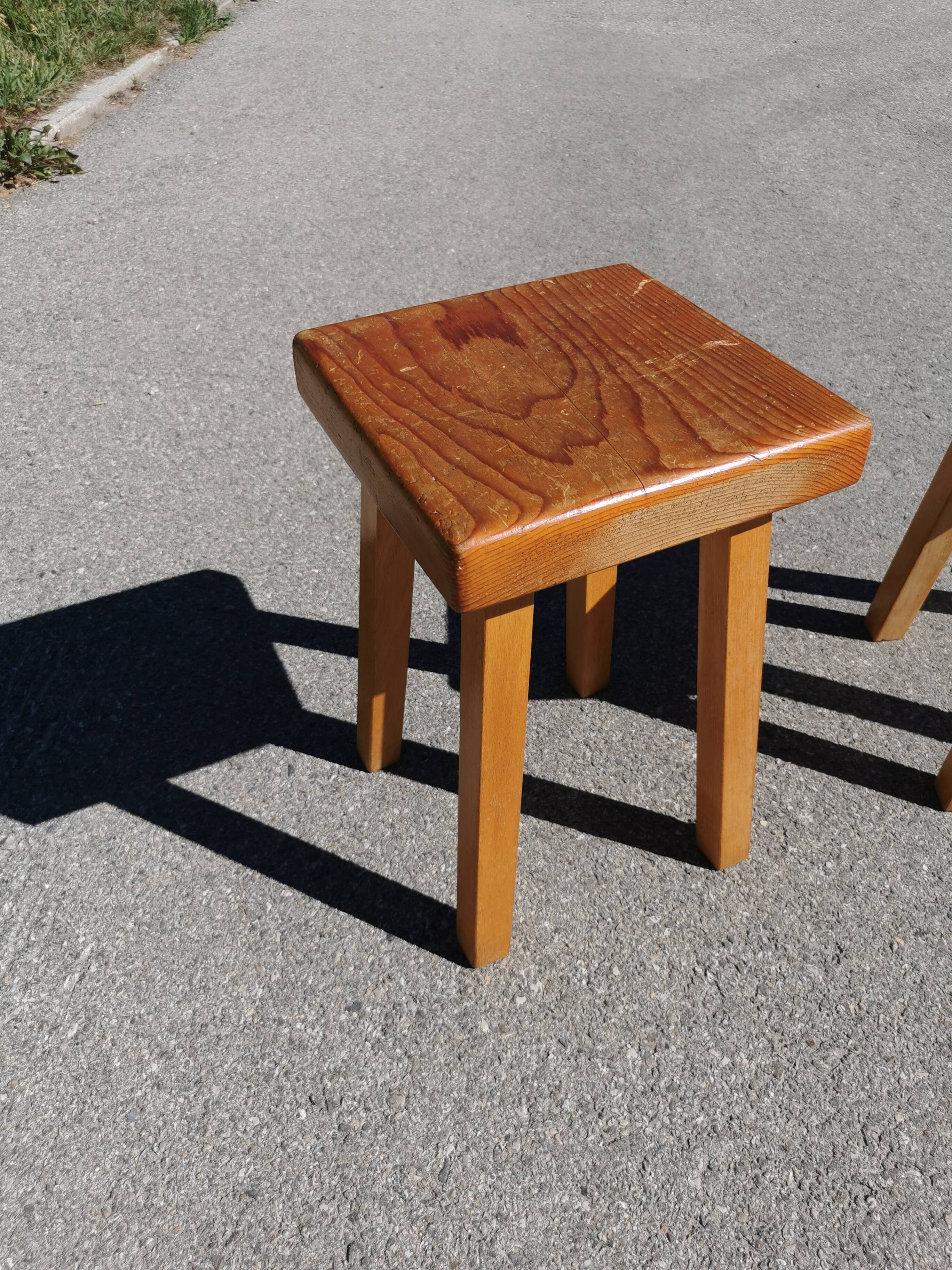 Stool 4 feet square seats