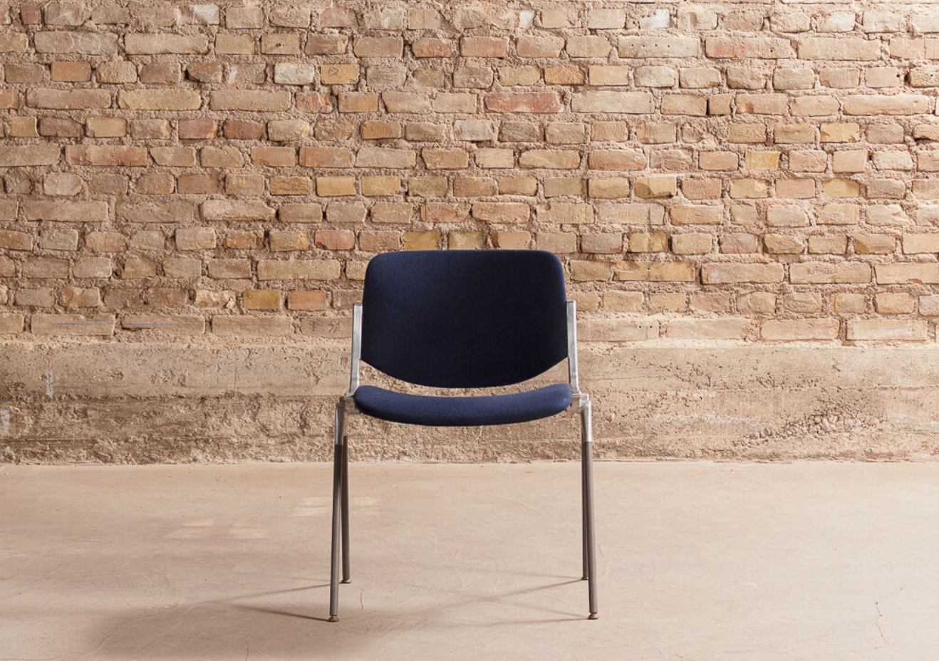 Set of 6 Castelli chairs, model DSC106, design by Giancarlo Piretti, since 1970