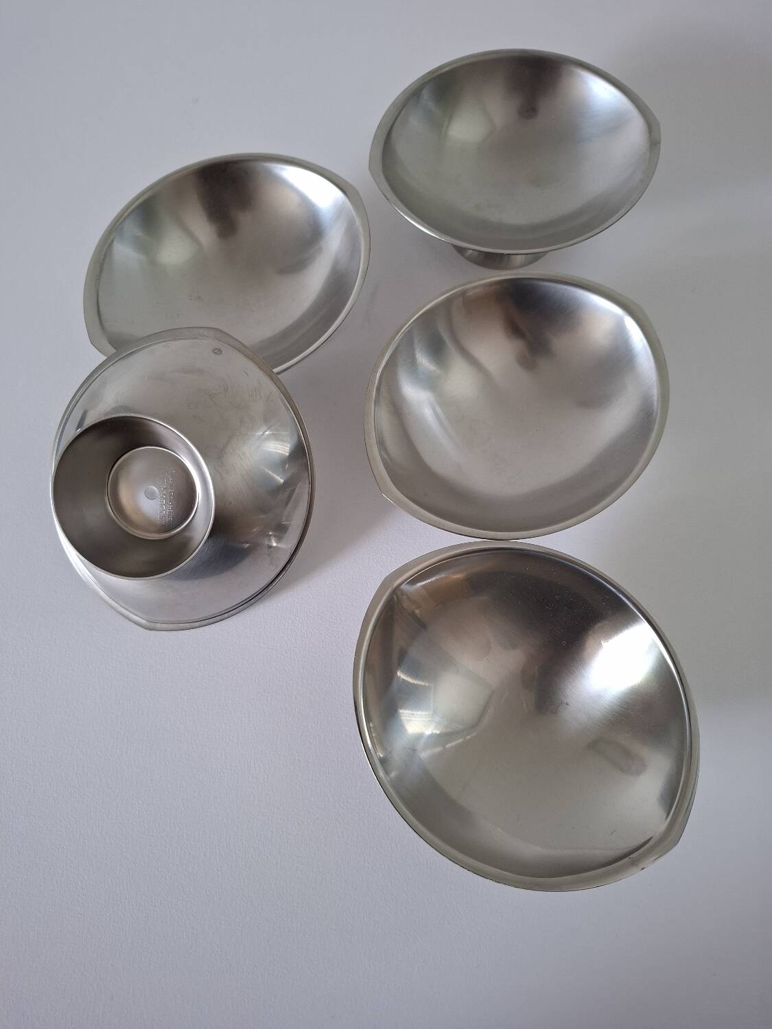 Guy Degrenne stainless steel cups