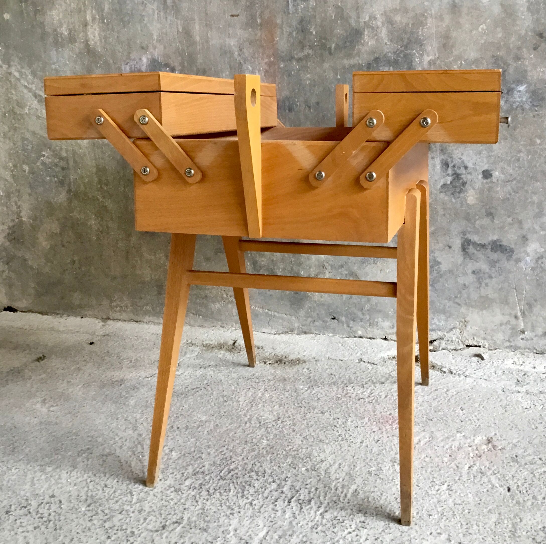 Worker with ears and feet compass - vintage 1960