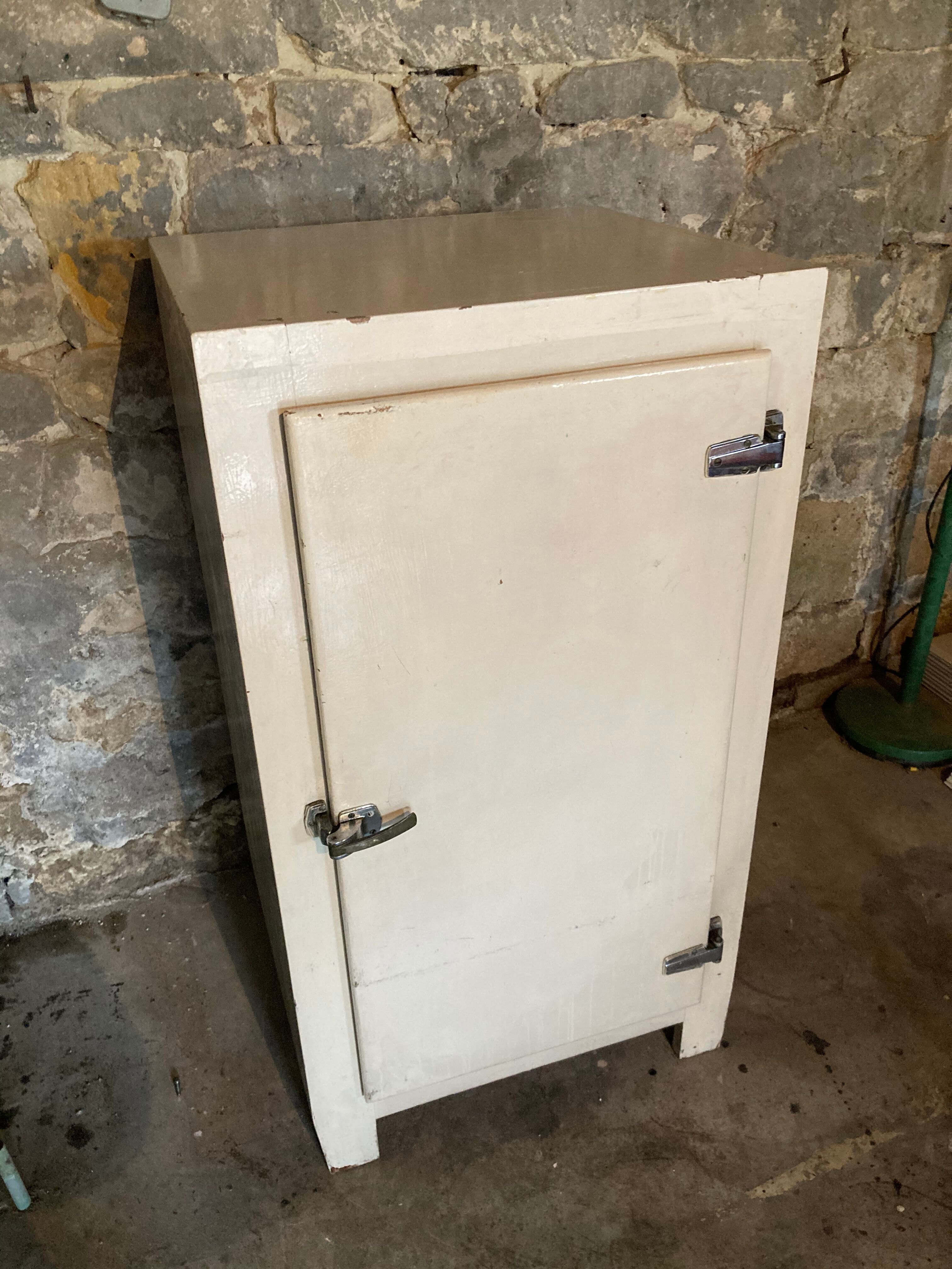 Old xxth century cooler