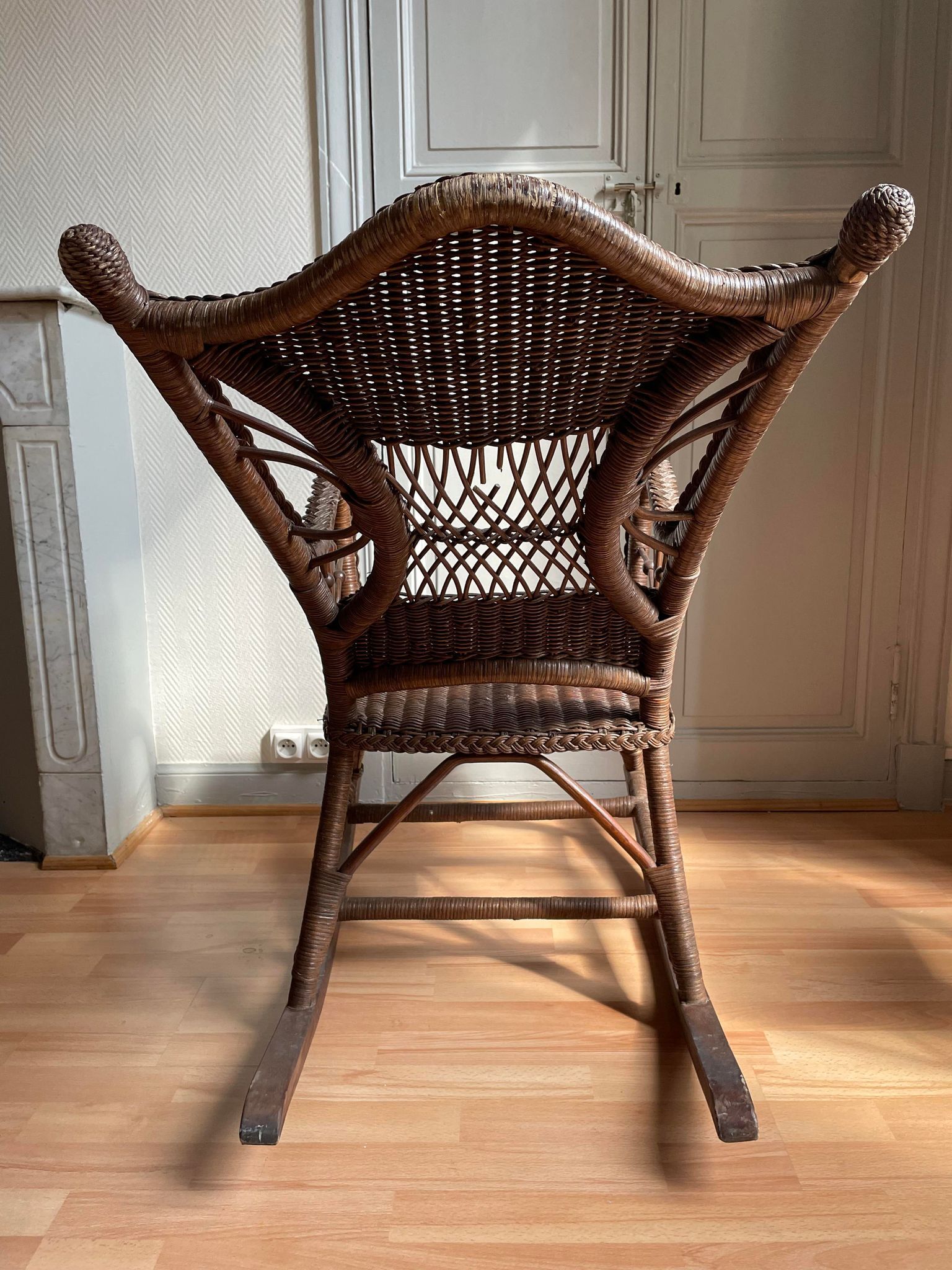 Rocking-chair wicker