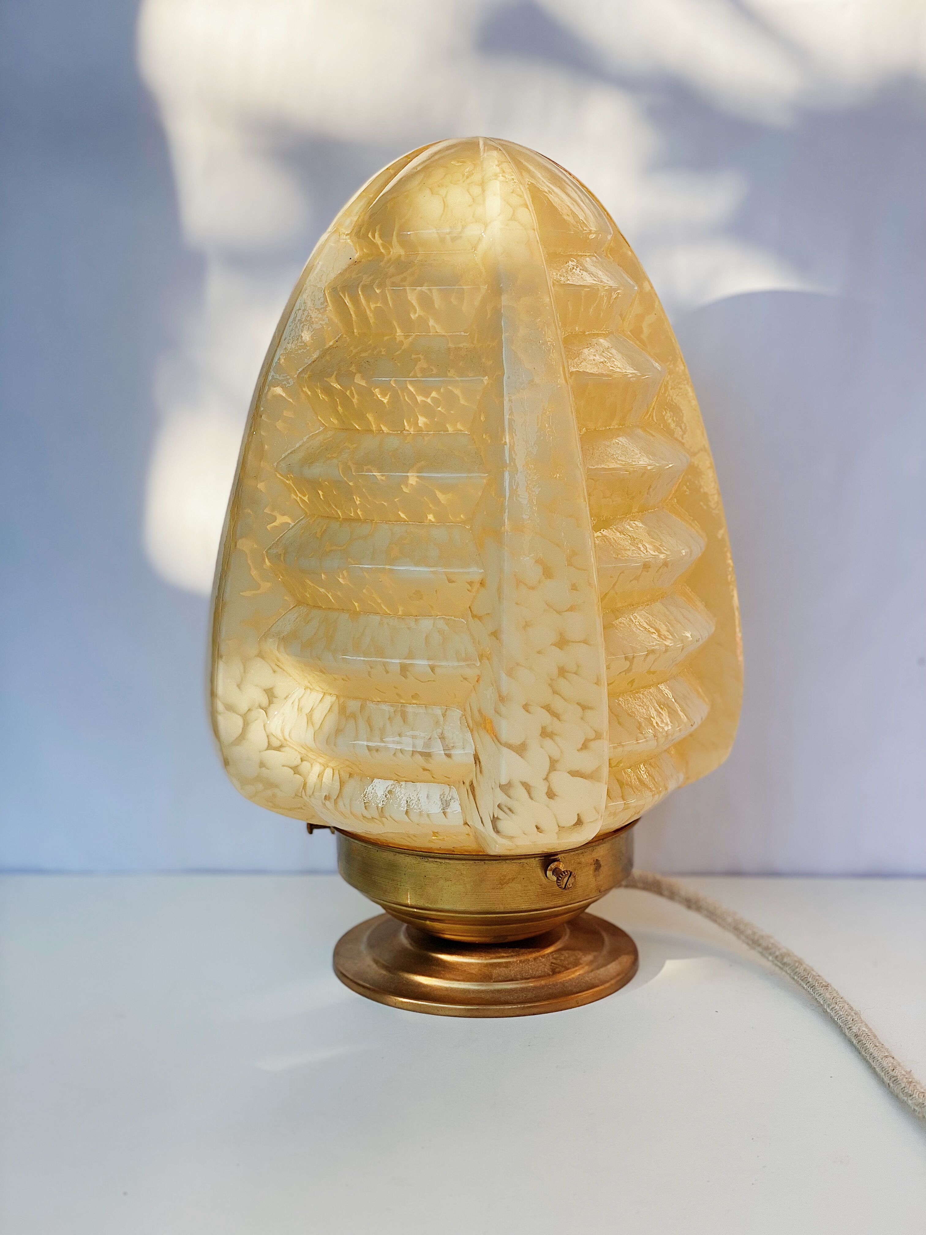 Table lamp Art Deco Skyscraper glass Clichy yellow