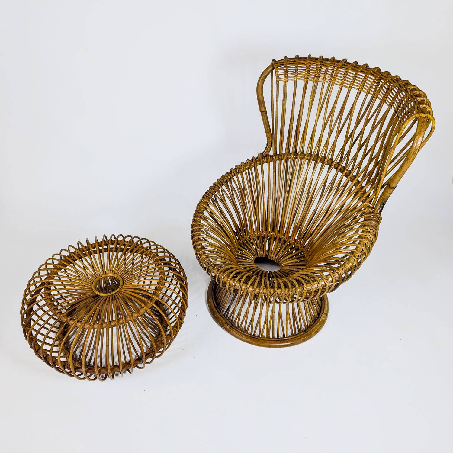 Margherita armchair and its ottoman, by Franco Albini, 1951