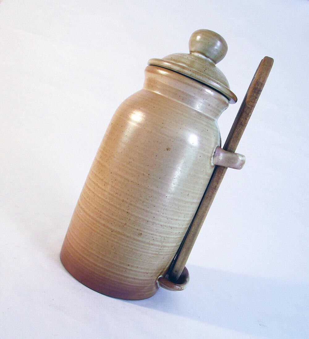 Sandstone pickle pot