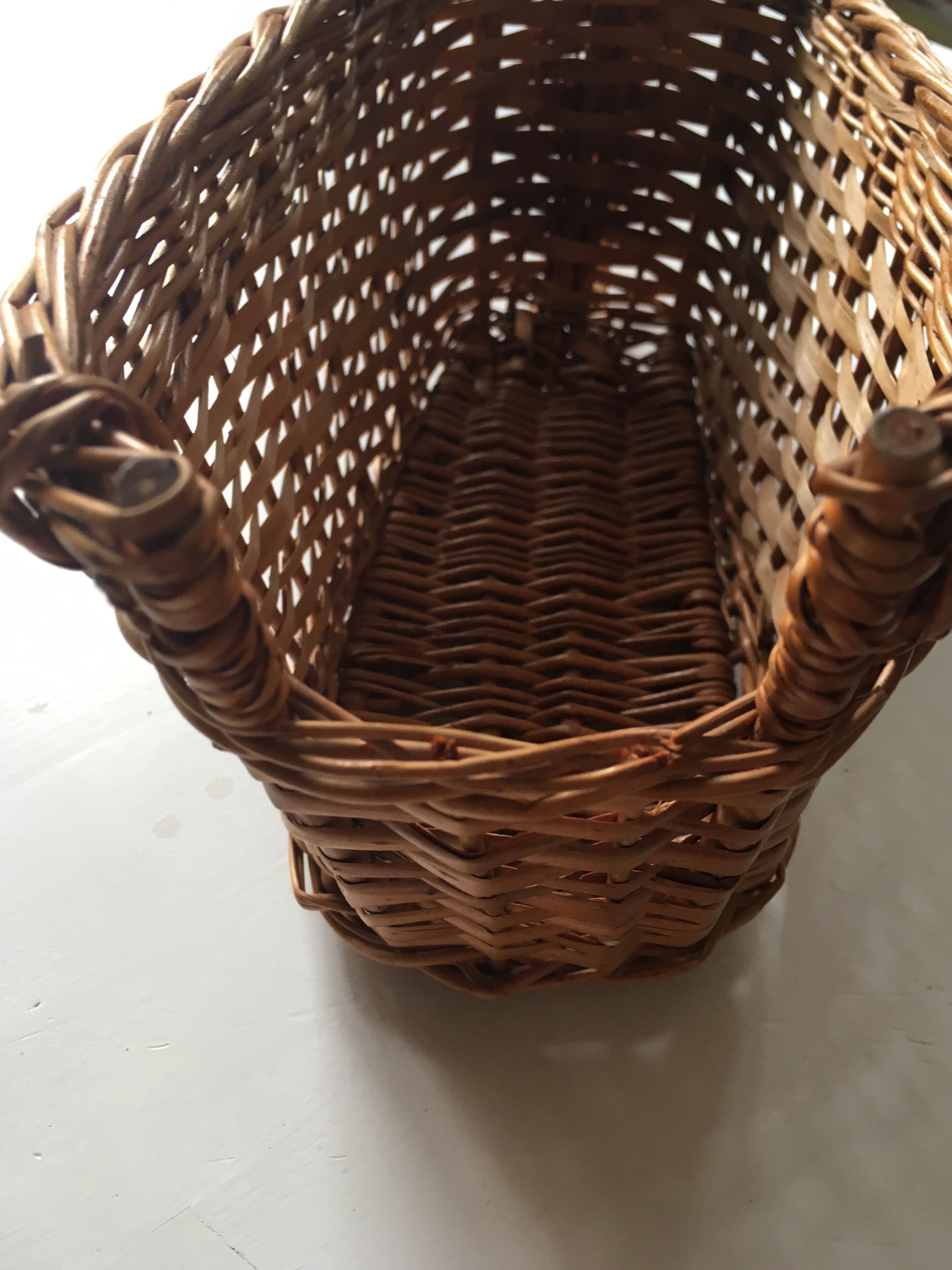 Rattan bottle basket