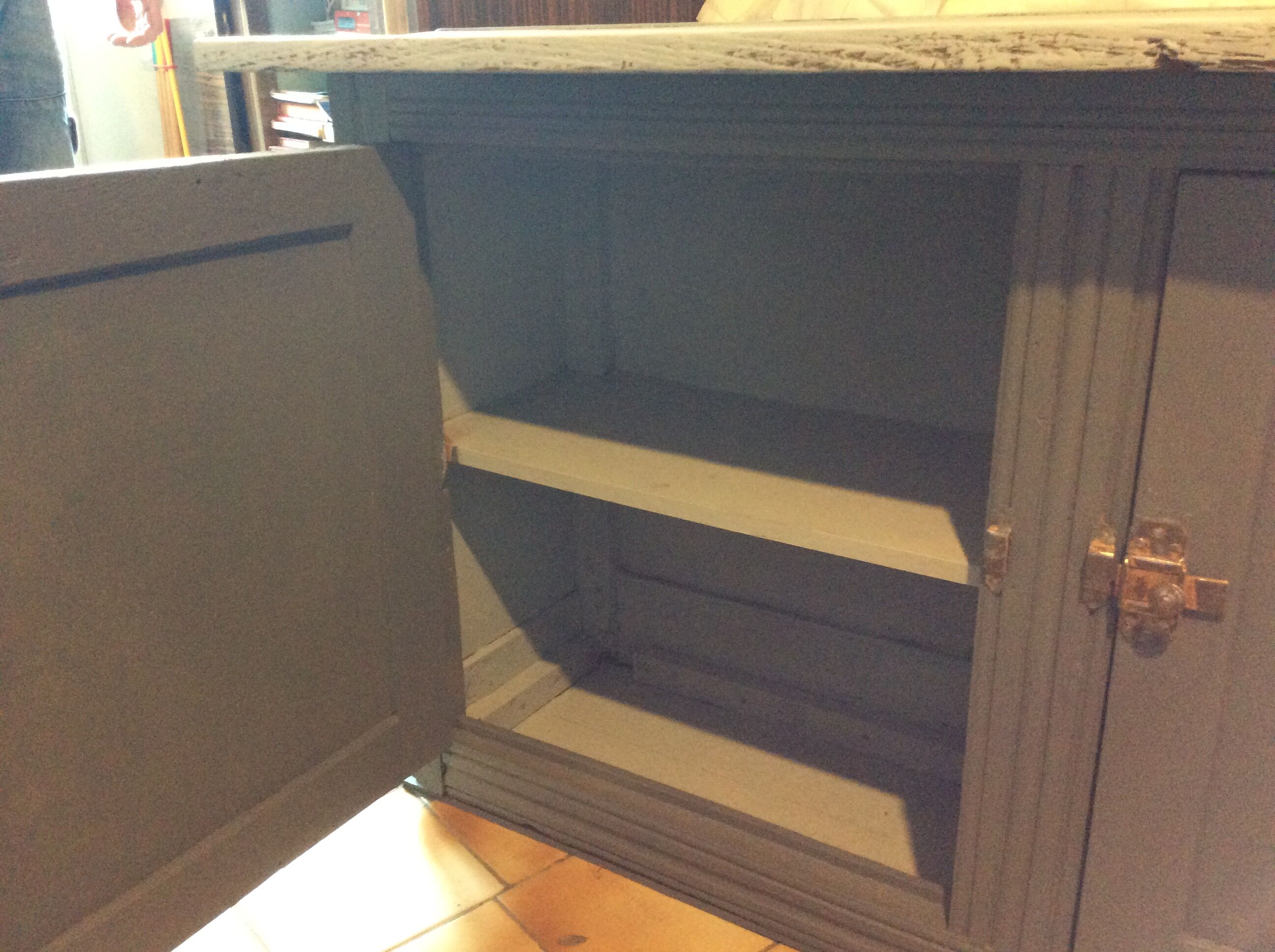 Buffet parisien vintage 1950