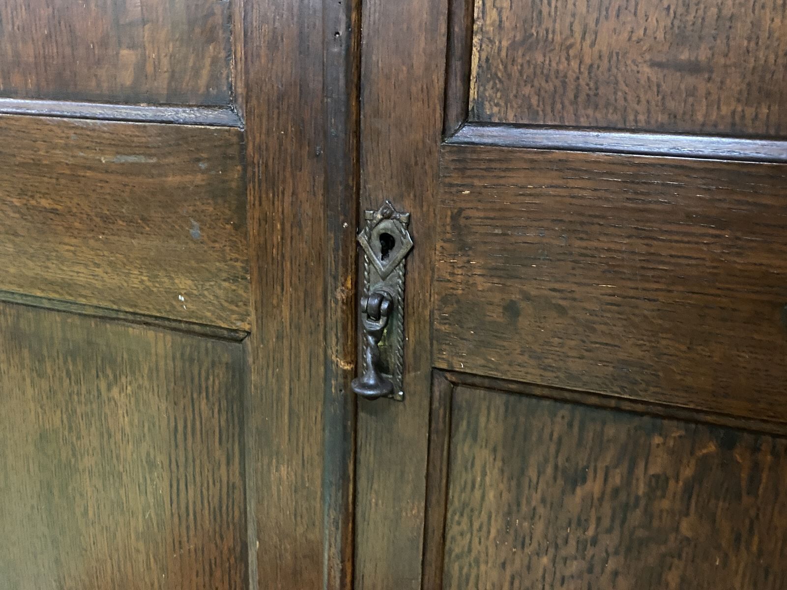 1930s English oak cabinet