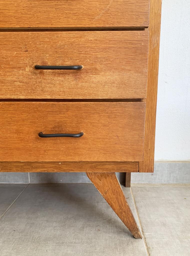 Vintage wooden chest of drawers