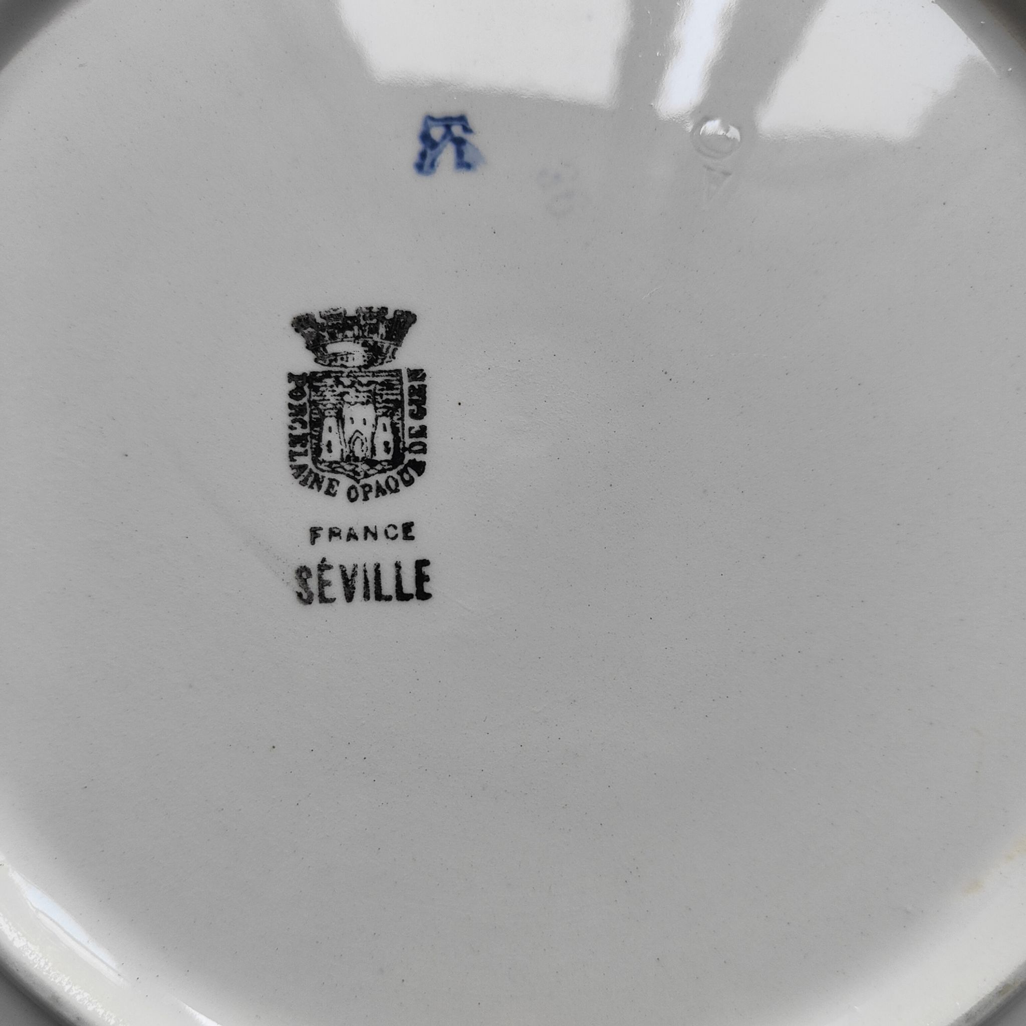 Plat à gâteau porcelaine opaque Gien