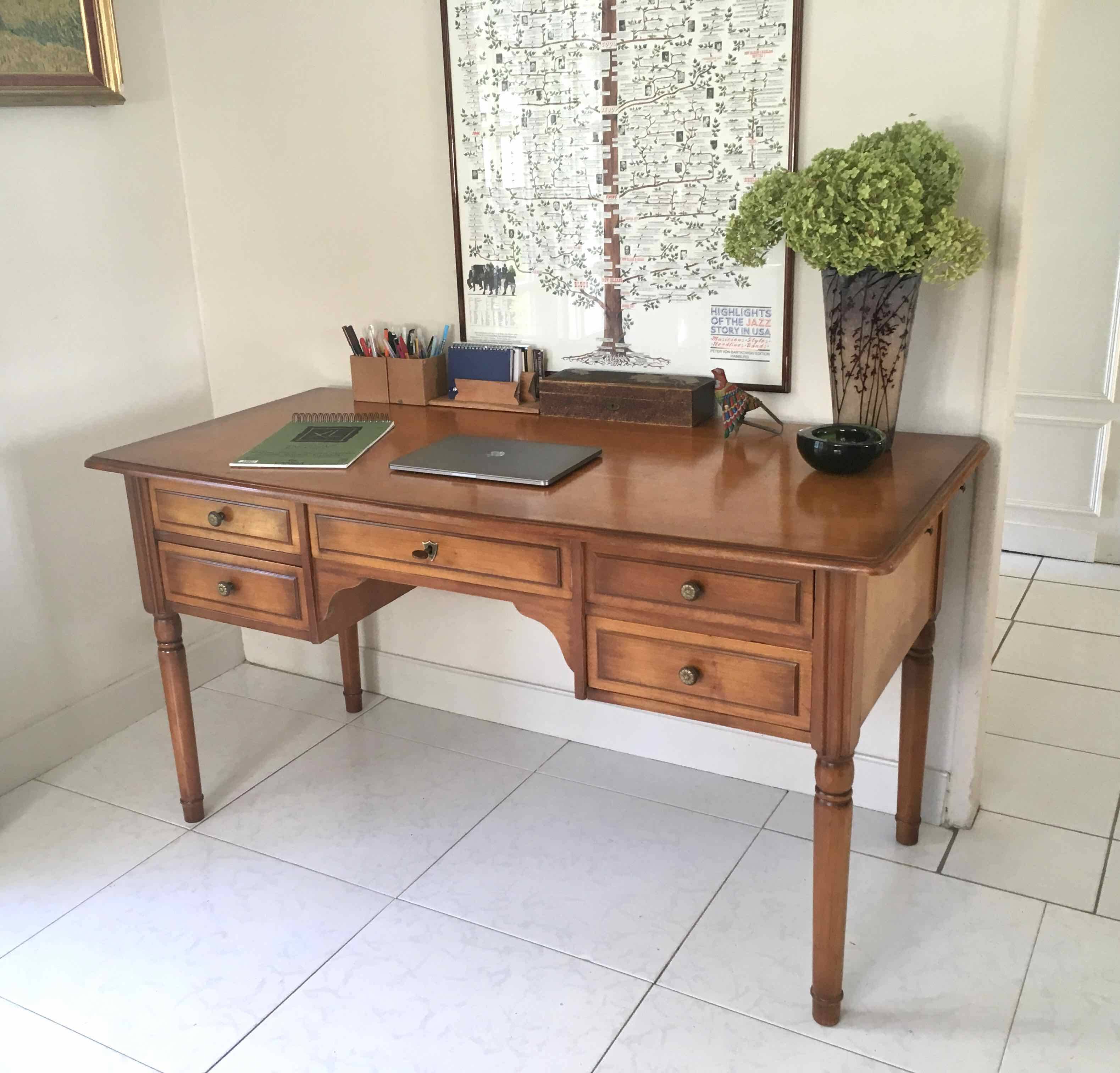 Bureau style Directoire 5 tiroirs et tablettes latérales