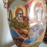 Satsuma - Pair of baluster vases - Porcelain - gilded enamel, painted - Japan