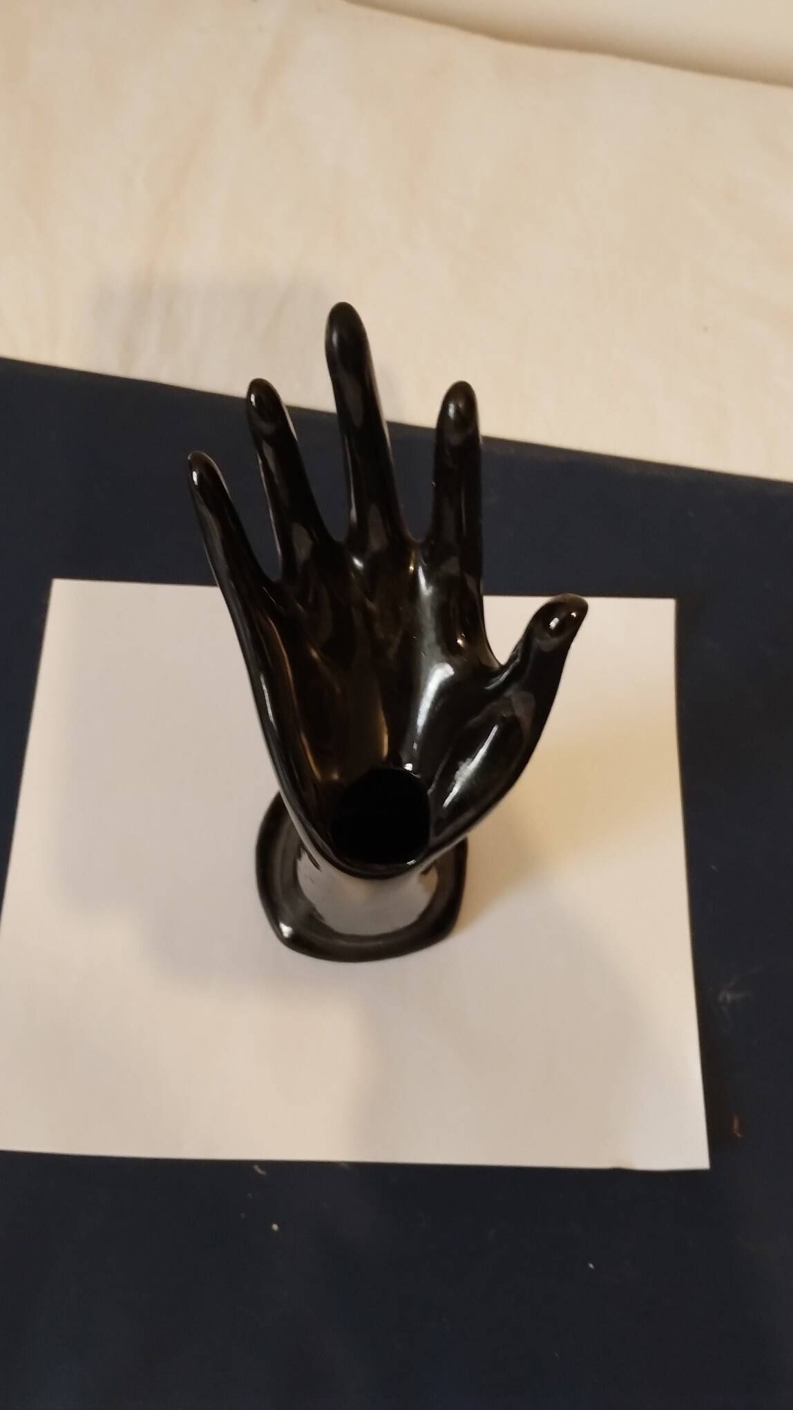 Hand ceramic ring holder JMR