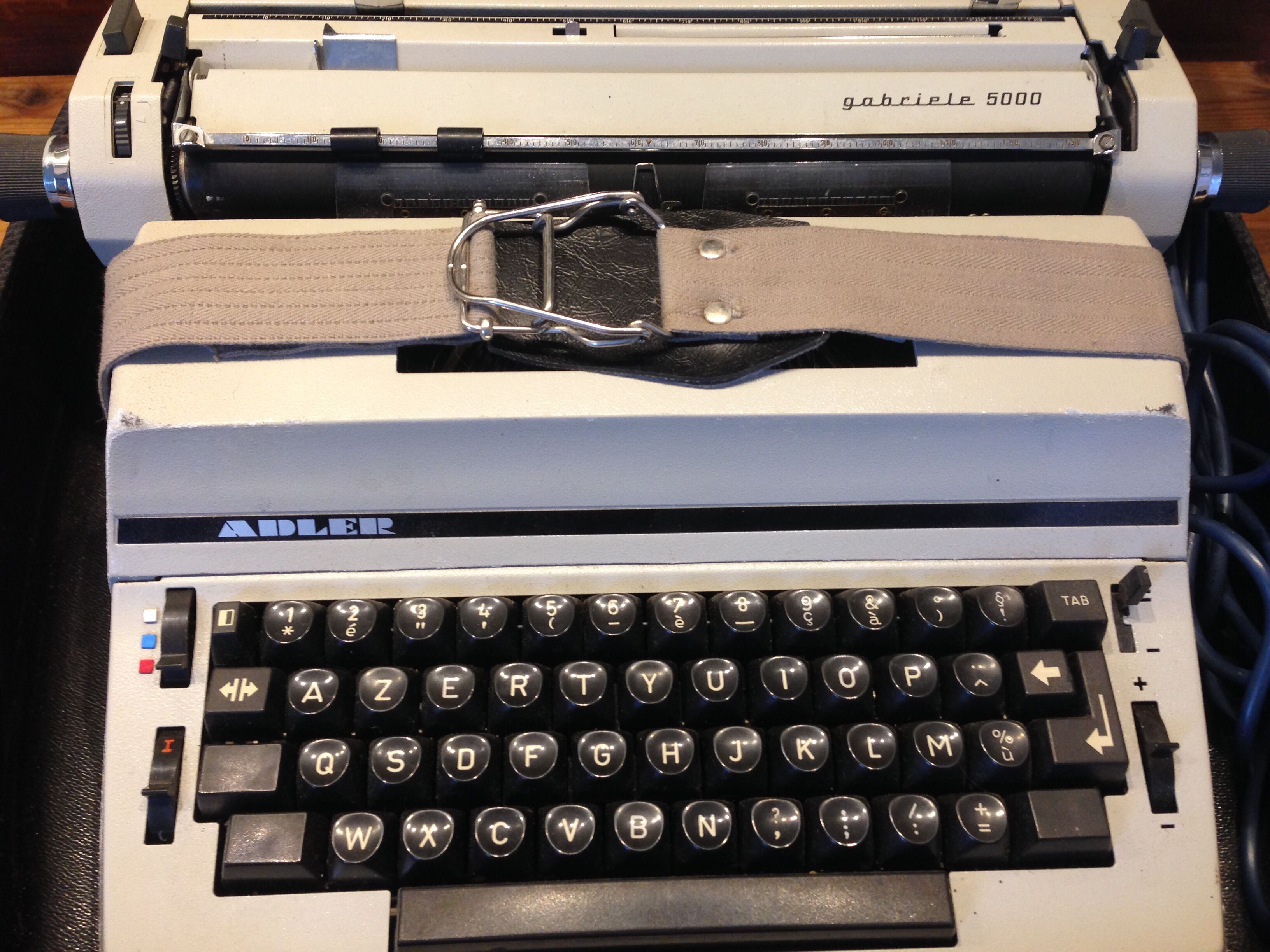Adler Gabriele 5000 electric typewriter