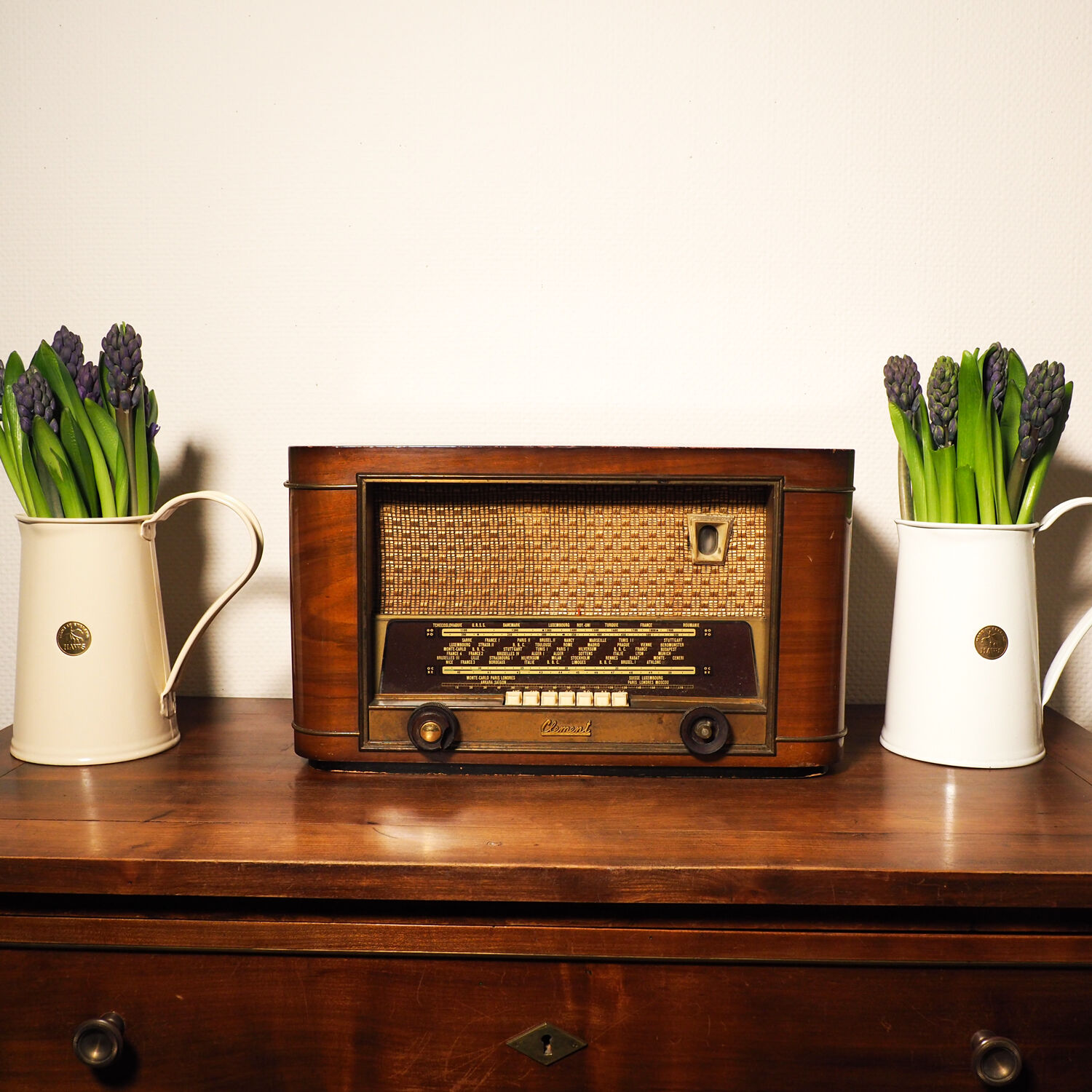 Radio Clement in wood