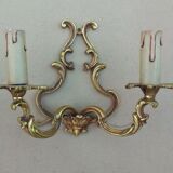 Paire d'appliques cage en bronze de style Louis XV