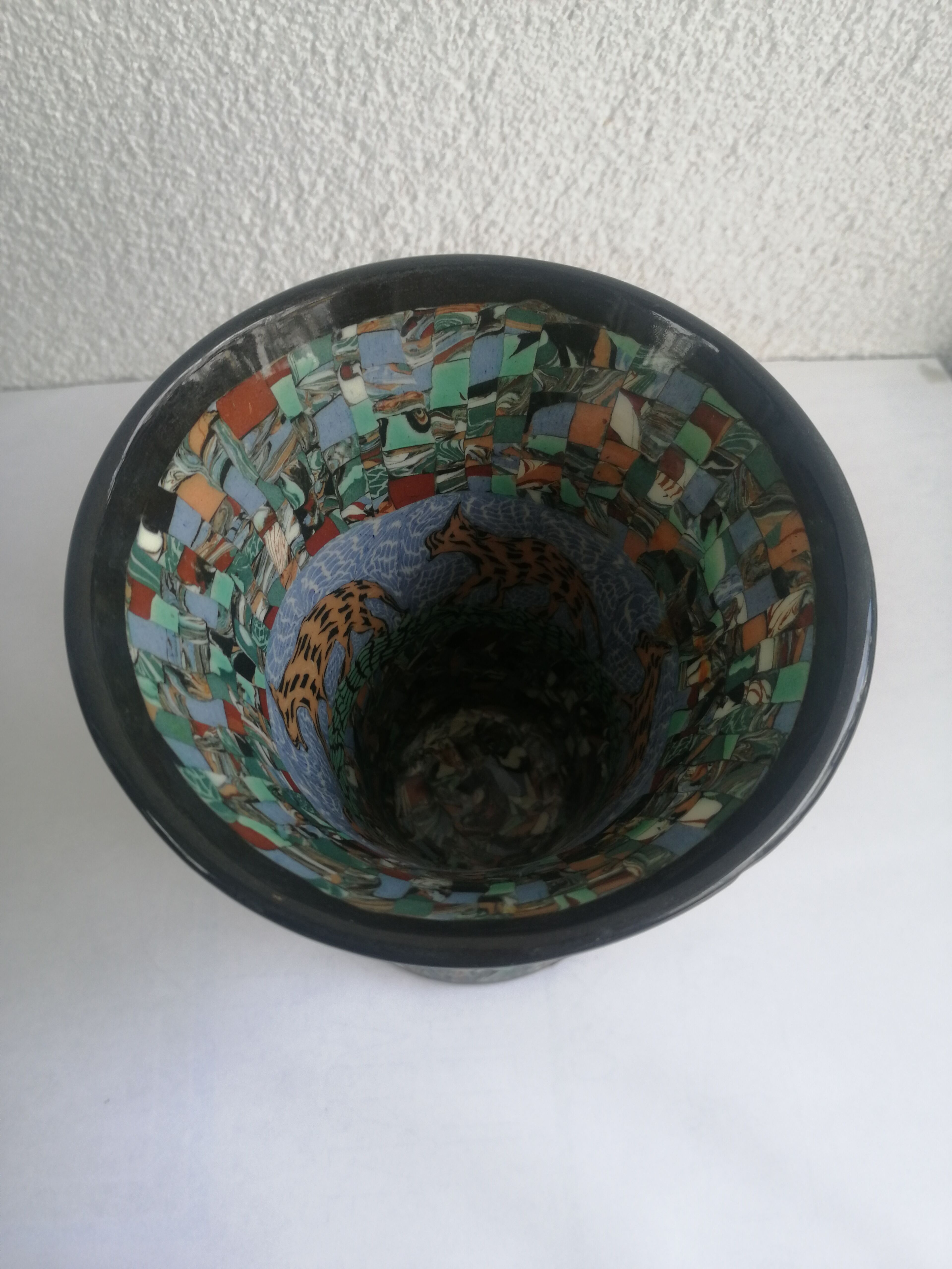 Vase Gerbino decorations wolves