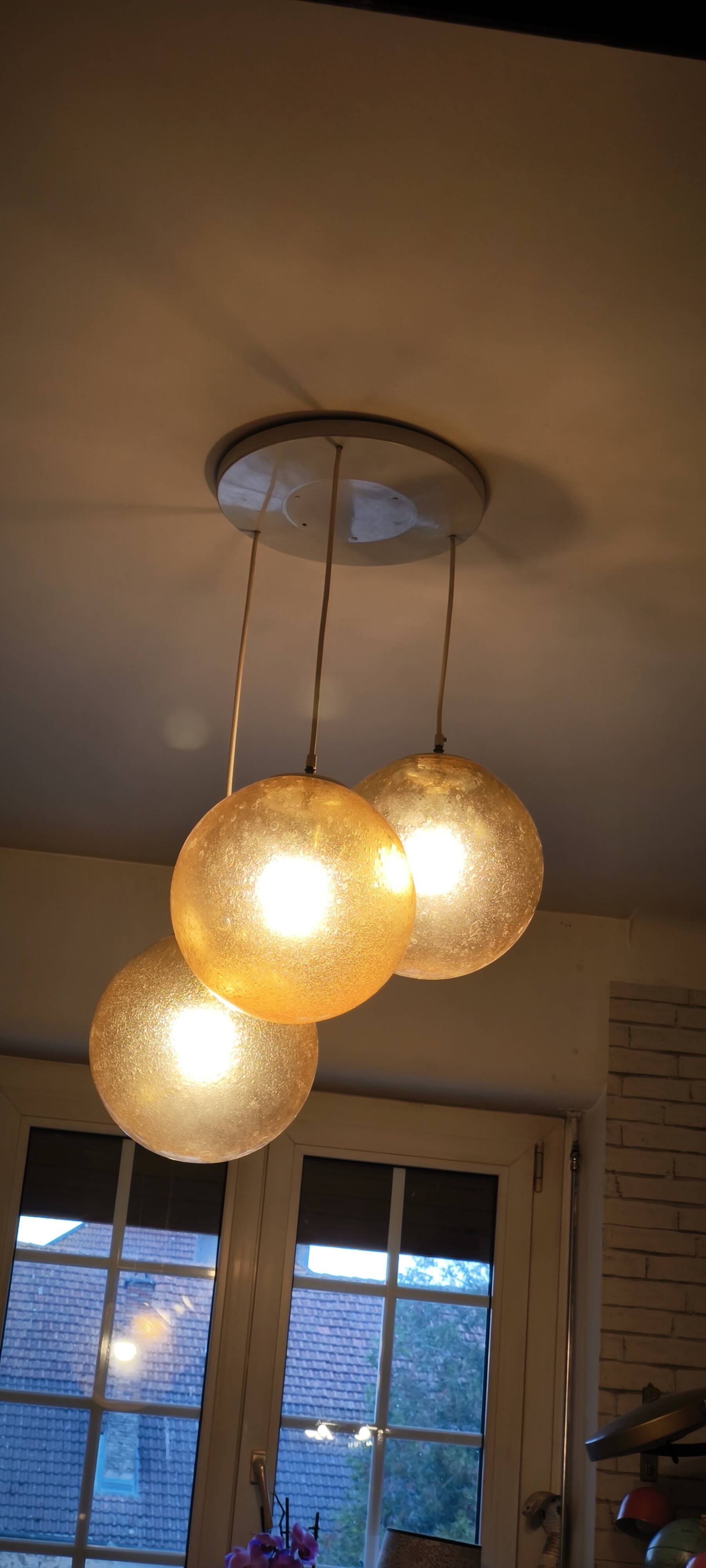 Amber glass ball suspension light Parscot