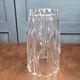 Grand vase vintage en verre moulé transparent